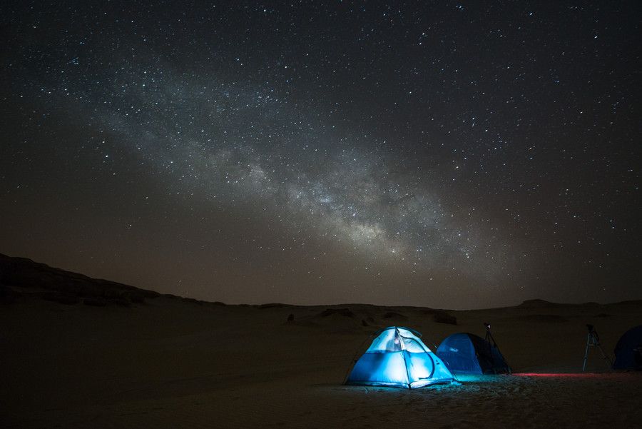 استمتع بمغامرة تخييم لمدة ليلة واحدة في الفيوم