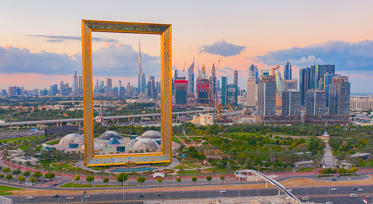 2 Hours tour in Dubai Frame