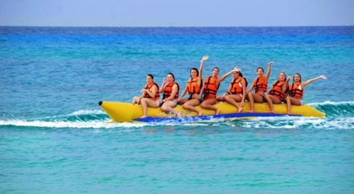 For groups: Banana Boat Ride in Dubai Marine