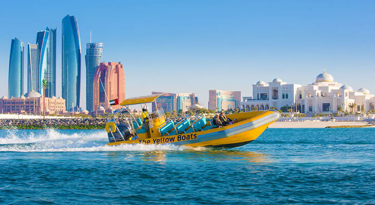 60- Minutes Corniche Tour on The Yellow Boat