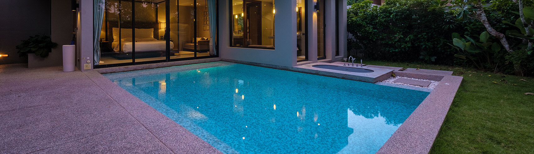 Swimming pool for rent in Bahrain