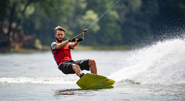 Dubai: 30-Minute Ride of Wakeboarding