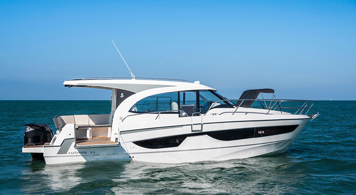 Celebrate your Occasions on Antares Yacht in khor Jeddah for Up to 10 People