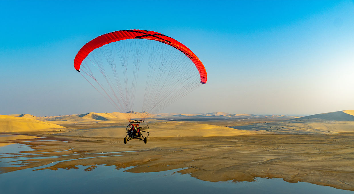A unique paragliding experience in Qatar