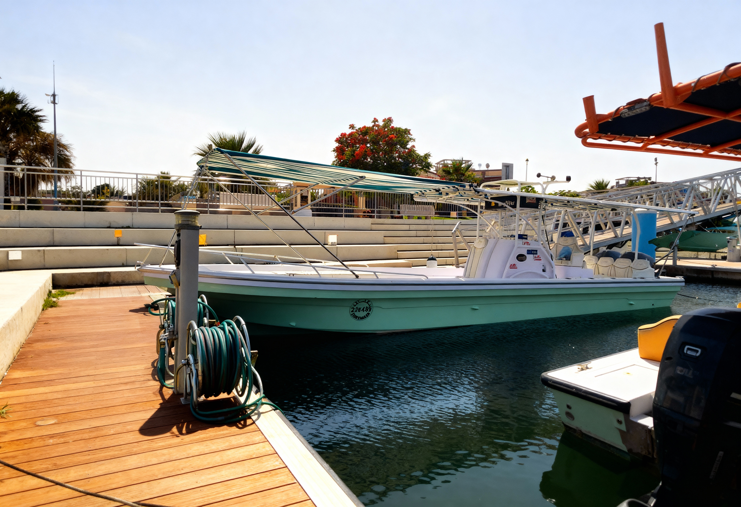 Boat Cruise from Al Fanateer Port in Al-Jubail for up to 10 People